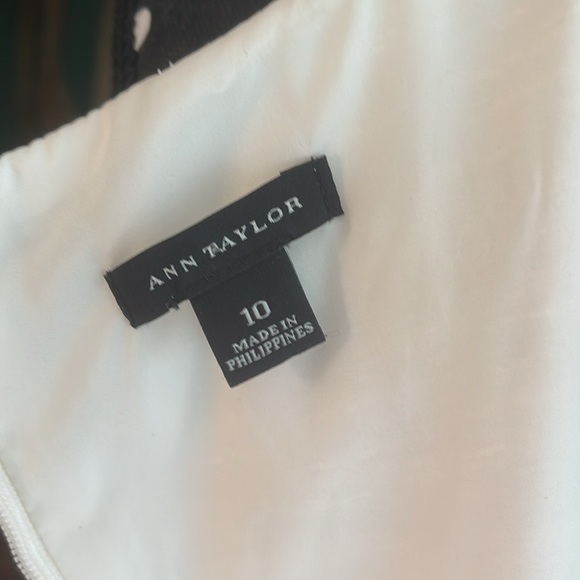 Ann Taylor Cream Textured Sleeveless Sheath Midi Dress size 10 knee length - Picture 3 of 7